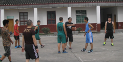 大禹中学老师与志和教育特训学校老师的篮球赛